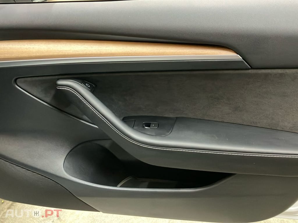Tesla Model 3 Tração Traseira Premium