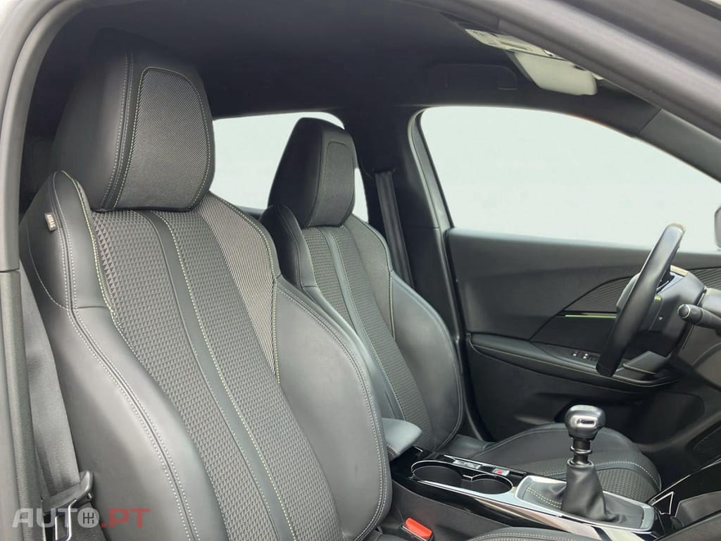 Peugeot 2008 1.2 PureTech GT