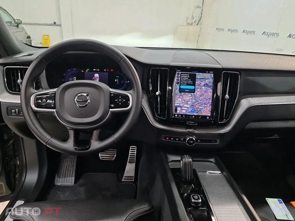 Volvo XC60 2.0 T6 PHEV R-Design AWD
