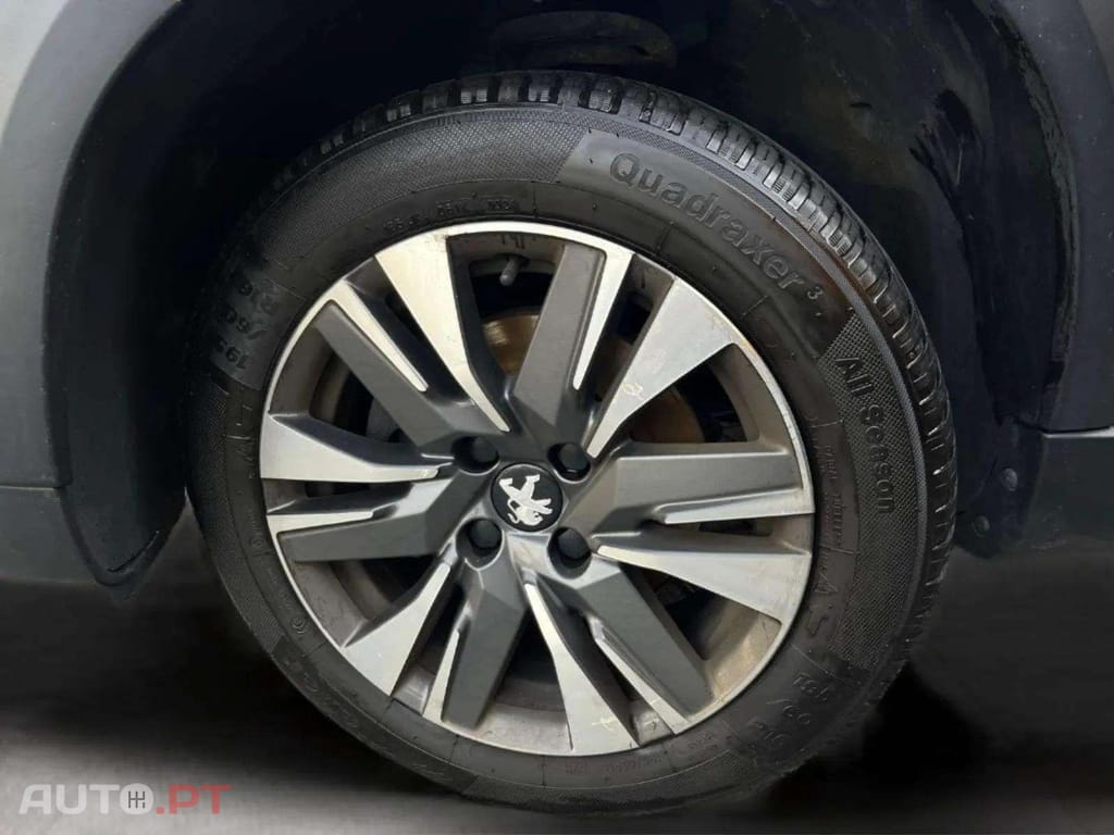 Peugeot 2008  1.2 PureTech Allure CROSSWAY