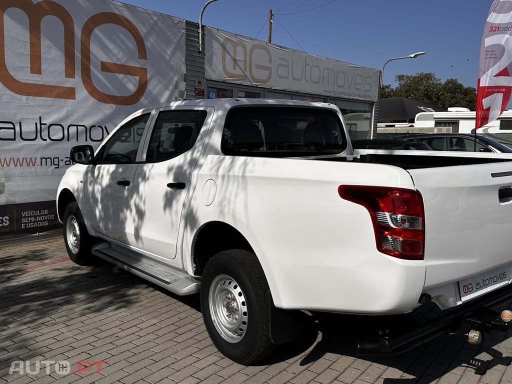 Mitsubishi L200 2.4 DI-D Club Invite CC 4WD