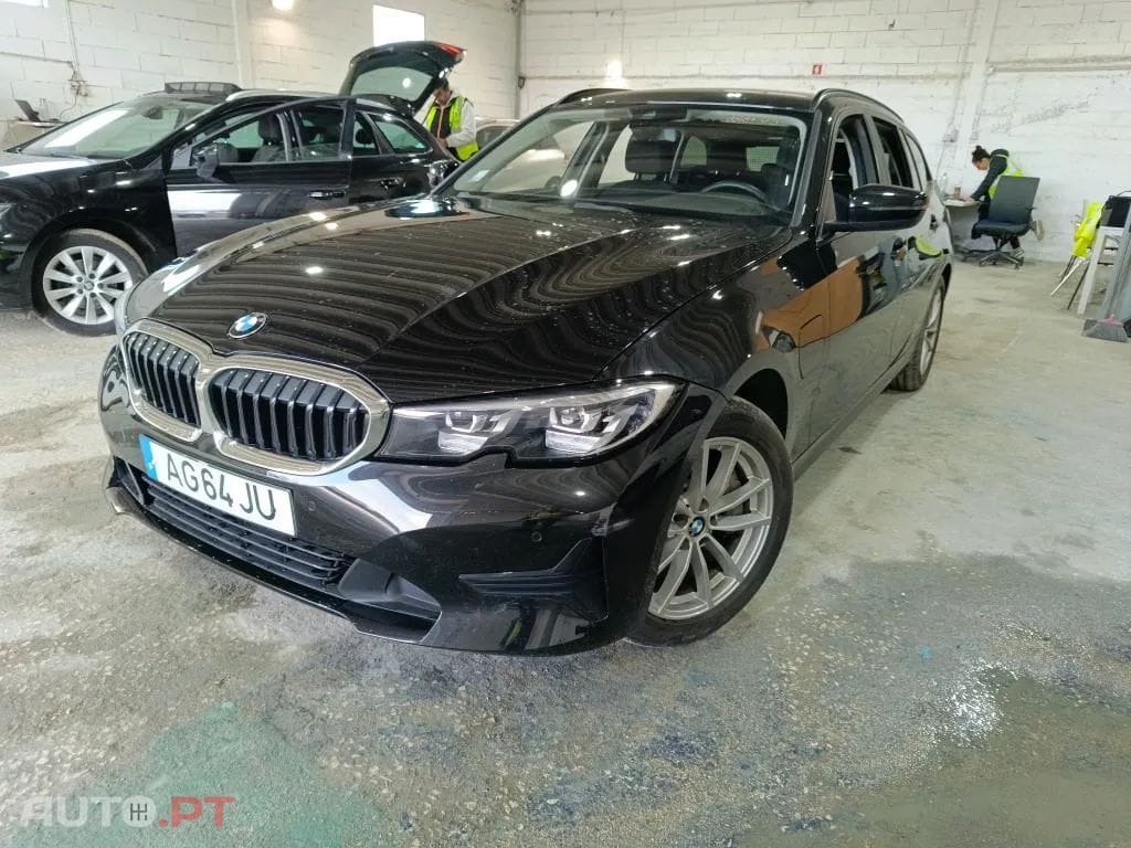 BMW 330 e Touring Corporate Edition Auto