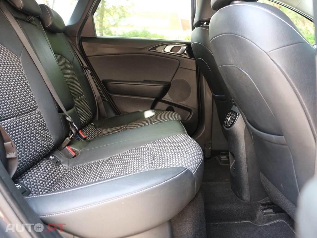 Kia Ceed SW 1.6 GDi PHEV Tech 6DCT