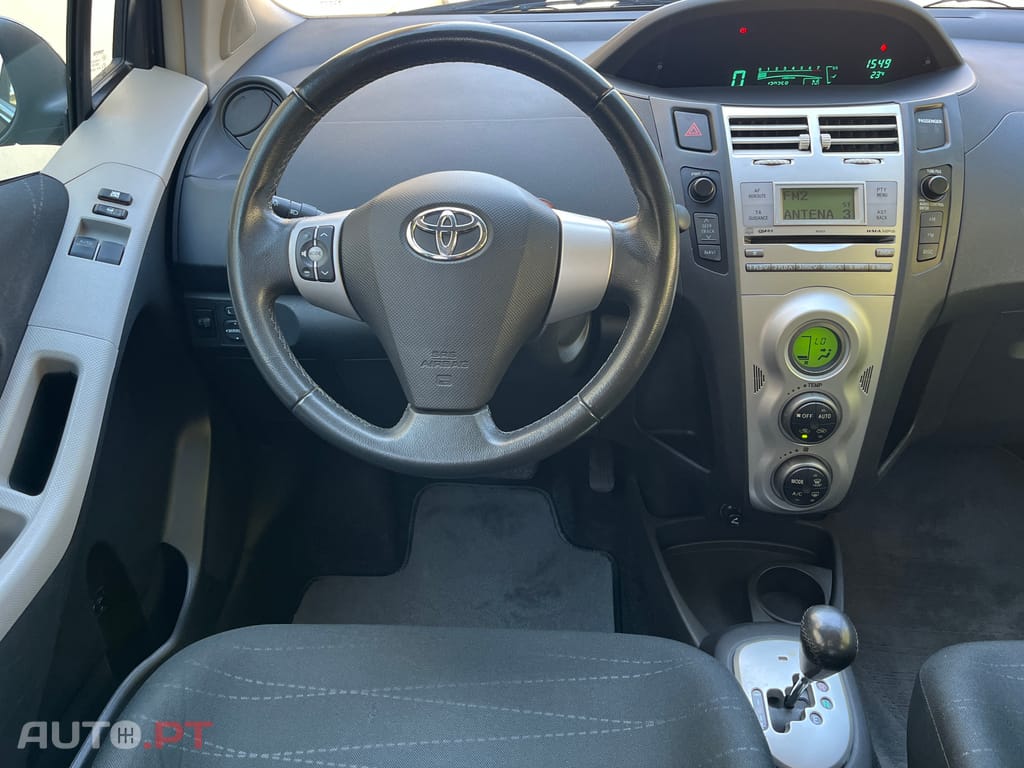 Toyota Yaris 1.0 VVT-i Sol High Pack Automático
