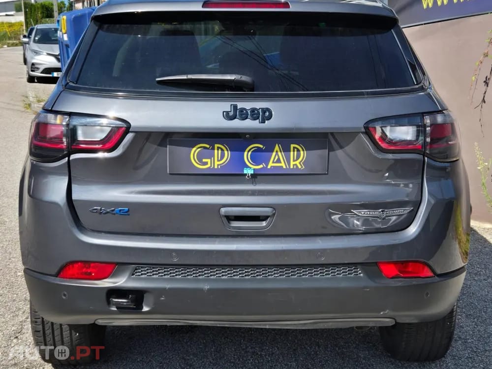 Jeep Compass 1.3 T-GDI 4xe Auto Trailhawk — fotografia 7