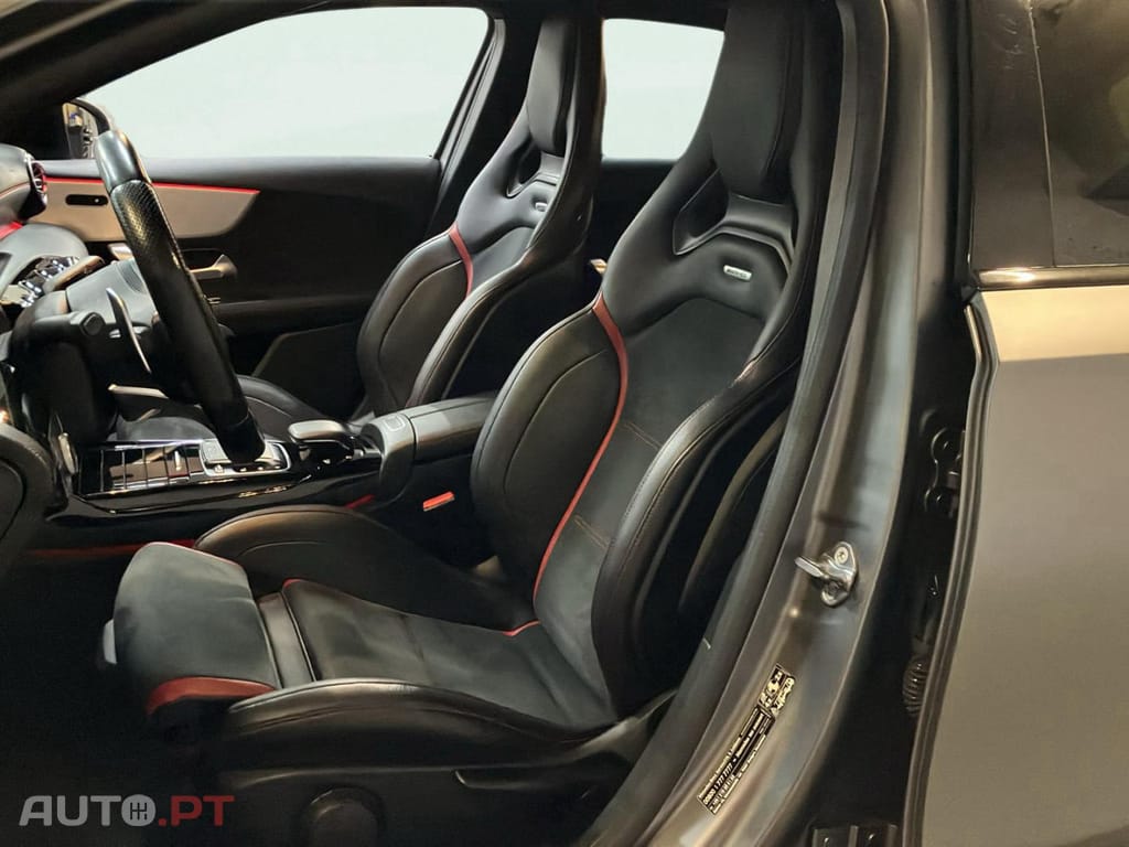 Mercedes-Benz A 35 AMG 4Matic Speedshift DCT 7G