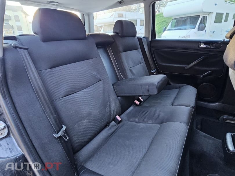 Volkswagen Passat 1.9 TDi Highline