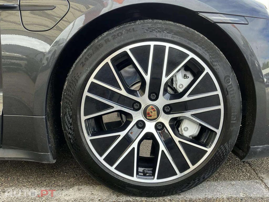 Porsche Taycan 4S