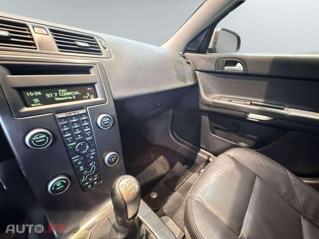 Volvo S40 1.6D R DESIGN 