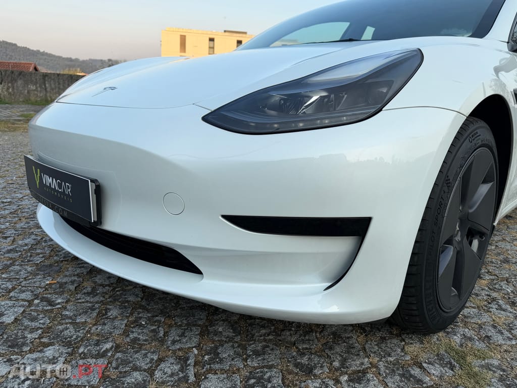 Tesla Model 3 RWD