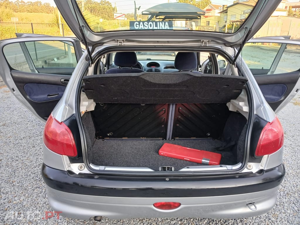 Peugeot 206 1.0 XR