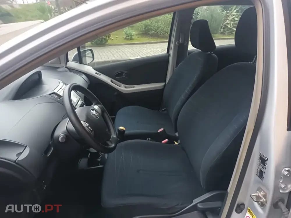 Toyota Yaris 1.0 VVT-i AC