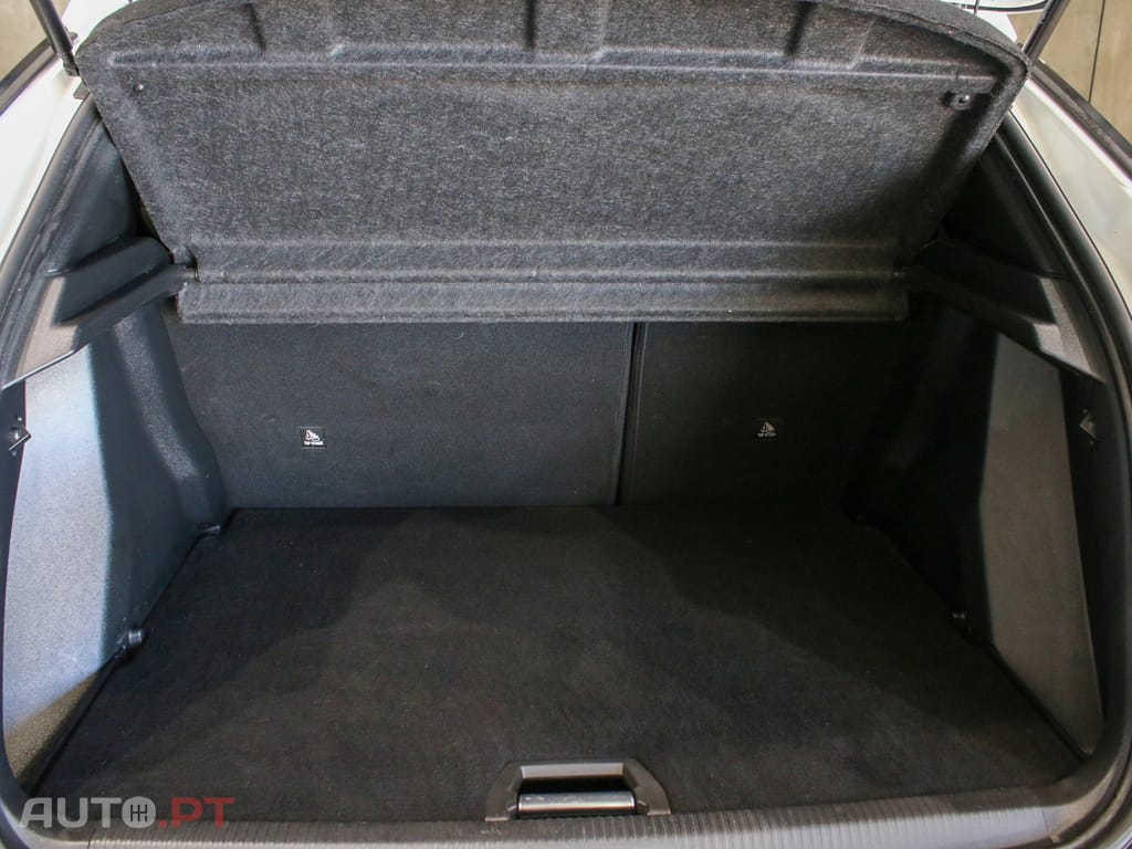 Peugeot 2008 1.2 PureTech Allure EAT8