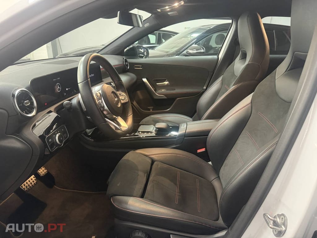 Mercedes-Benz A 250 e 8G-DCT AMG Line