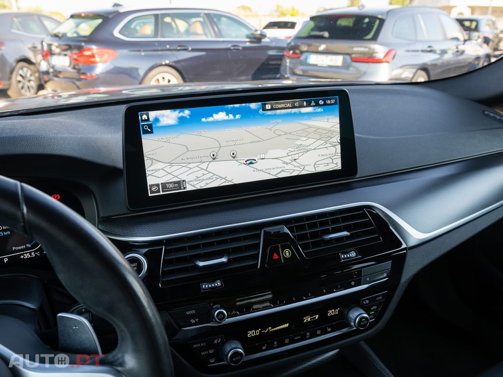 BMW 530 e Pack Desportivo M