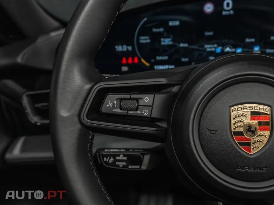 Porsche Taycan 4