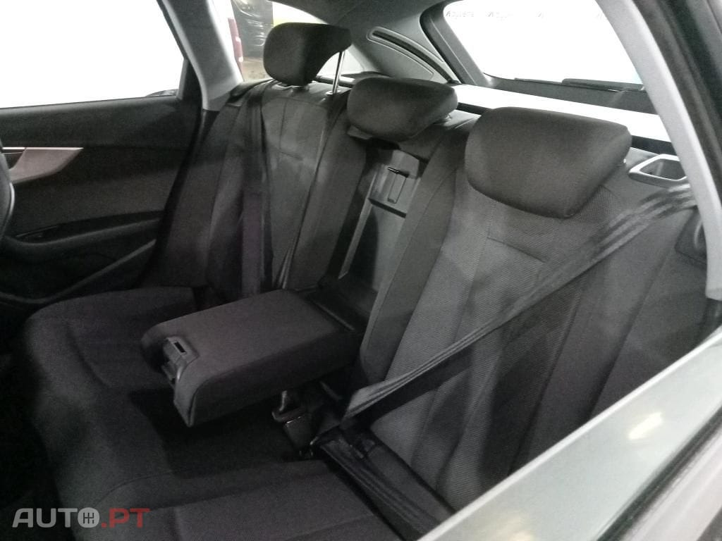 Audi A4 Avant 35 TDI S tronic