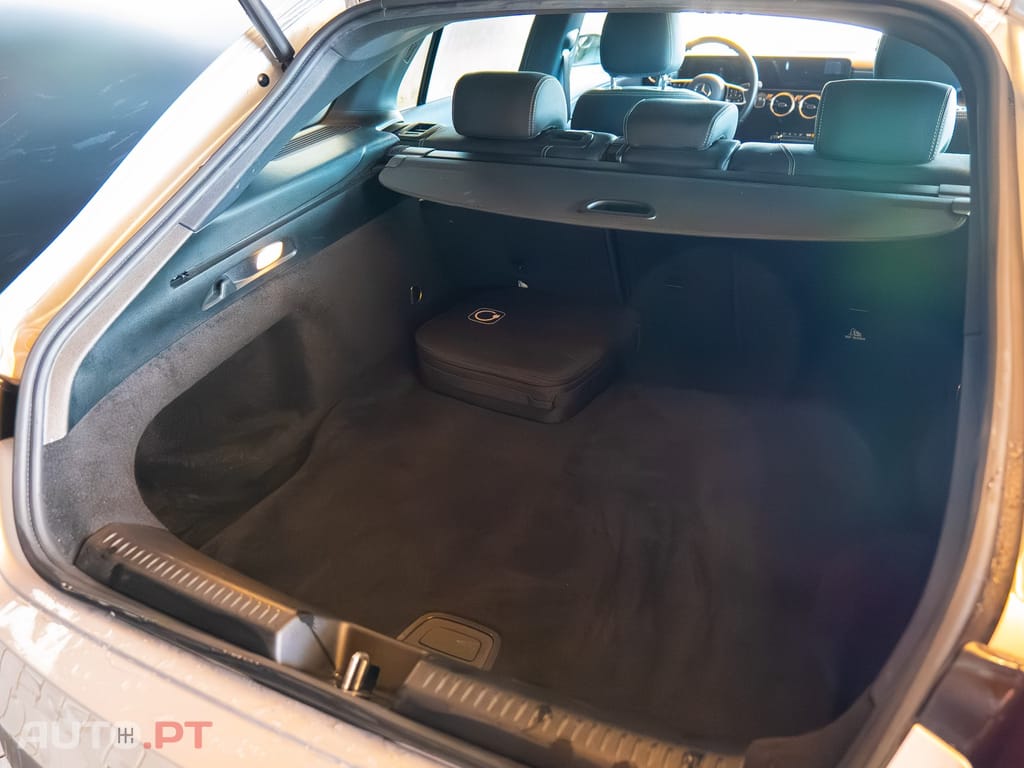 Mercedes-Benz CLA 250 e Style Plus