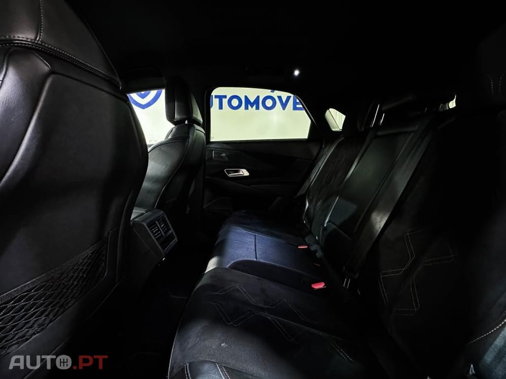 DS DS7 Crossback E-Tense Performance Line EAT8
