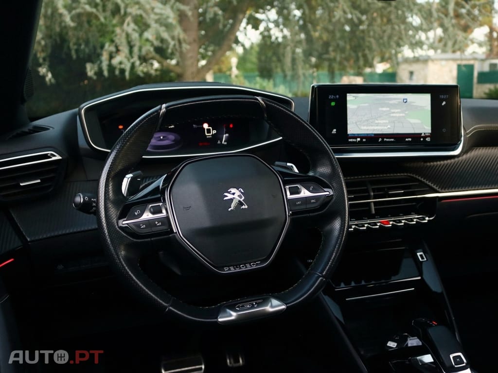 Peugeot 2008 1.2 PureTech GT Line EAT8