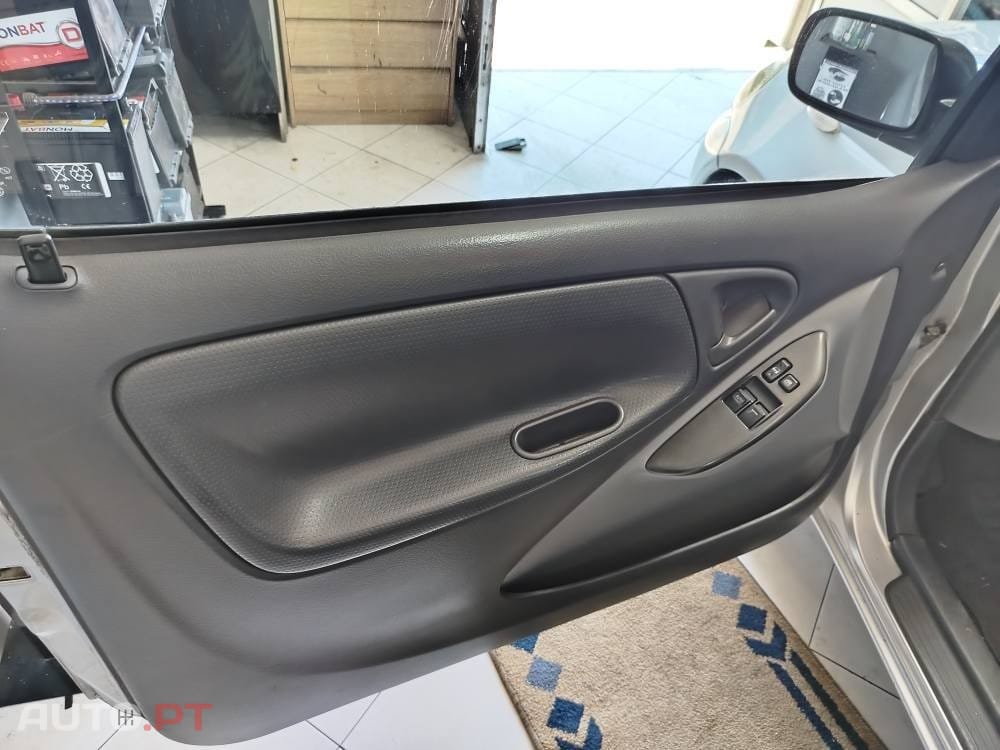 Toyota Yaris 1.0 Base