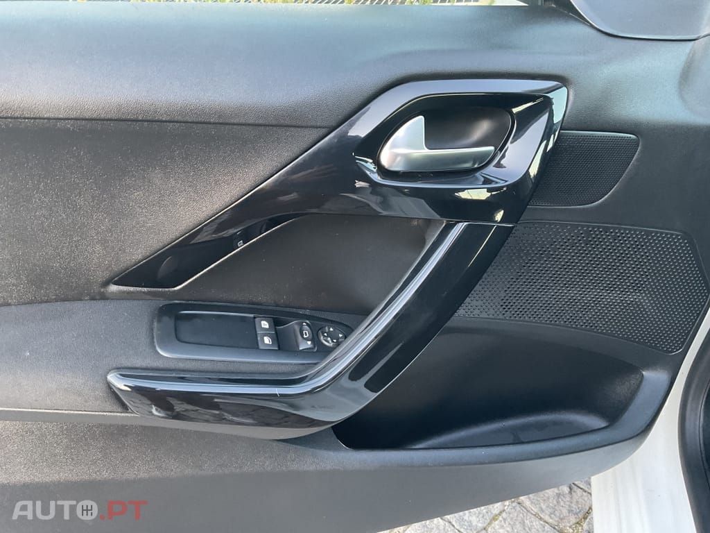 Peugeot 208 1.6 BlueHDi Active