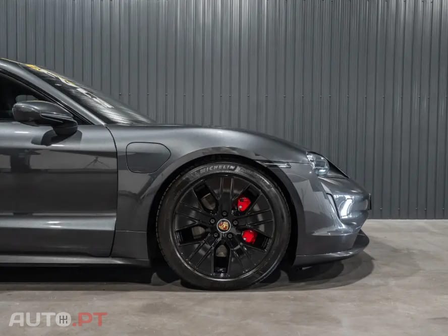 Porsche Taycan 4S