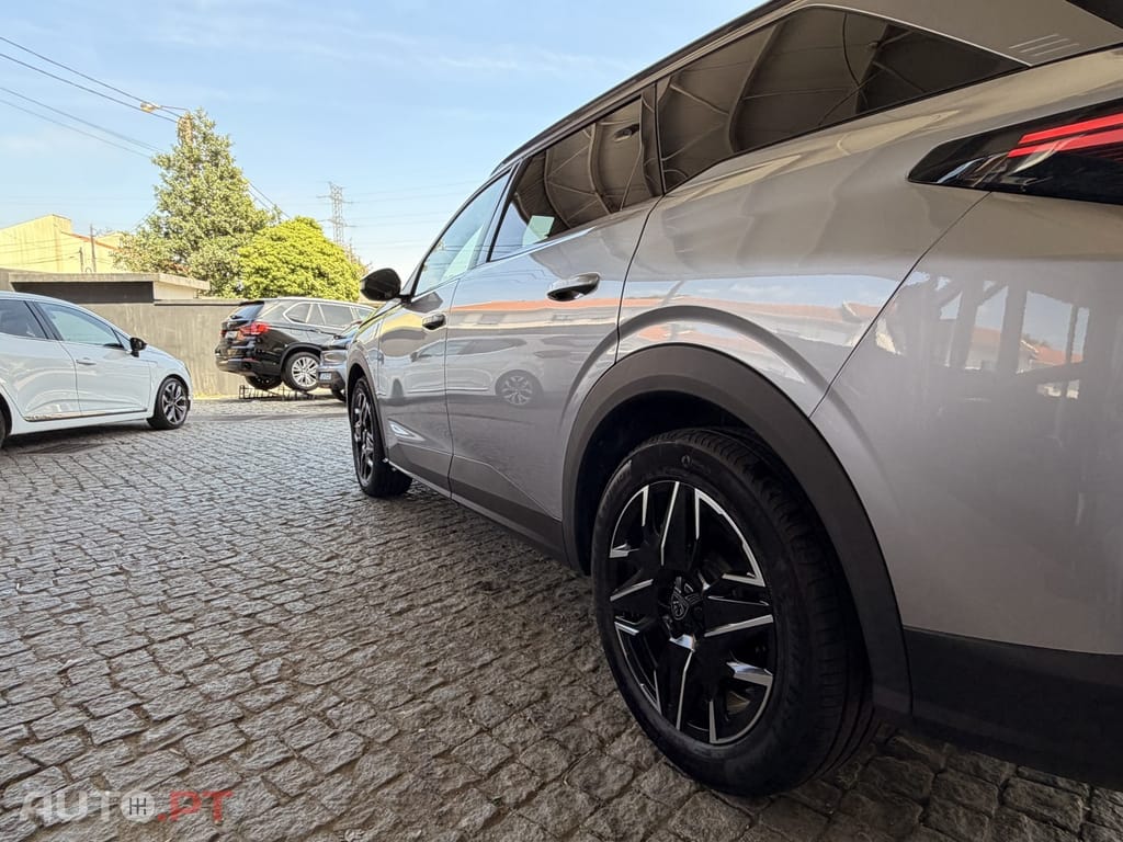 Peugeot 5008 1.2 Hybrid GT e-DCS6