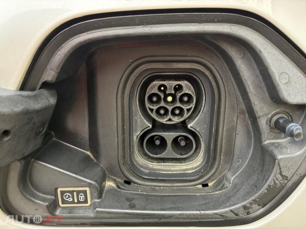Peugeot E-208 50 kWh Active Pack