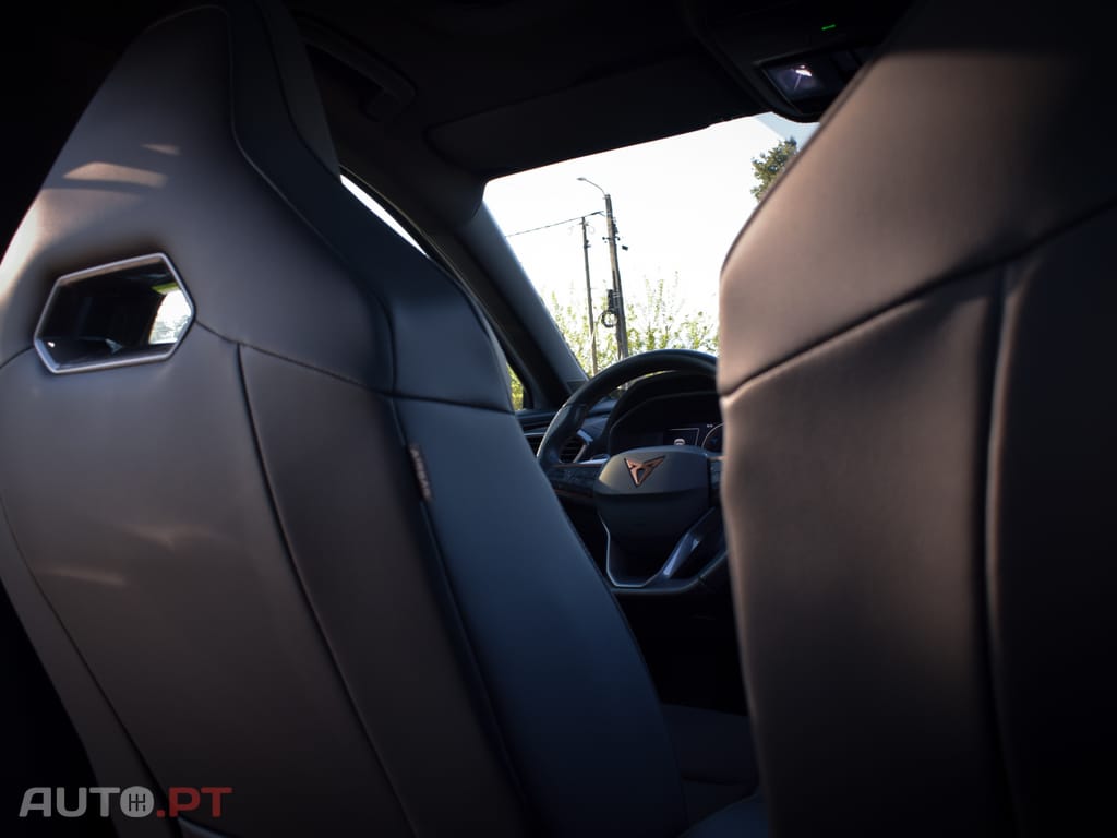 Cupra Formentor 1.4 Hybrid -Teto Panoramico e de abrir