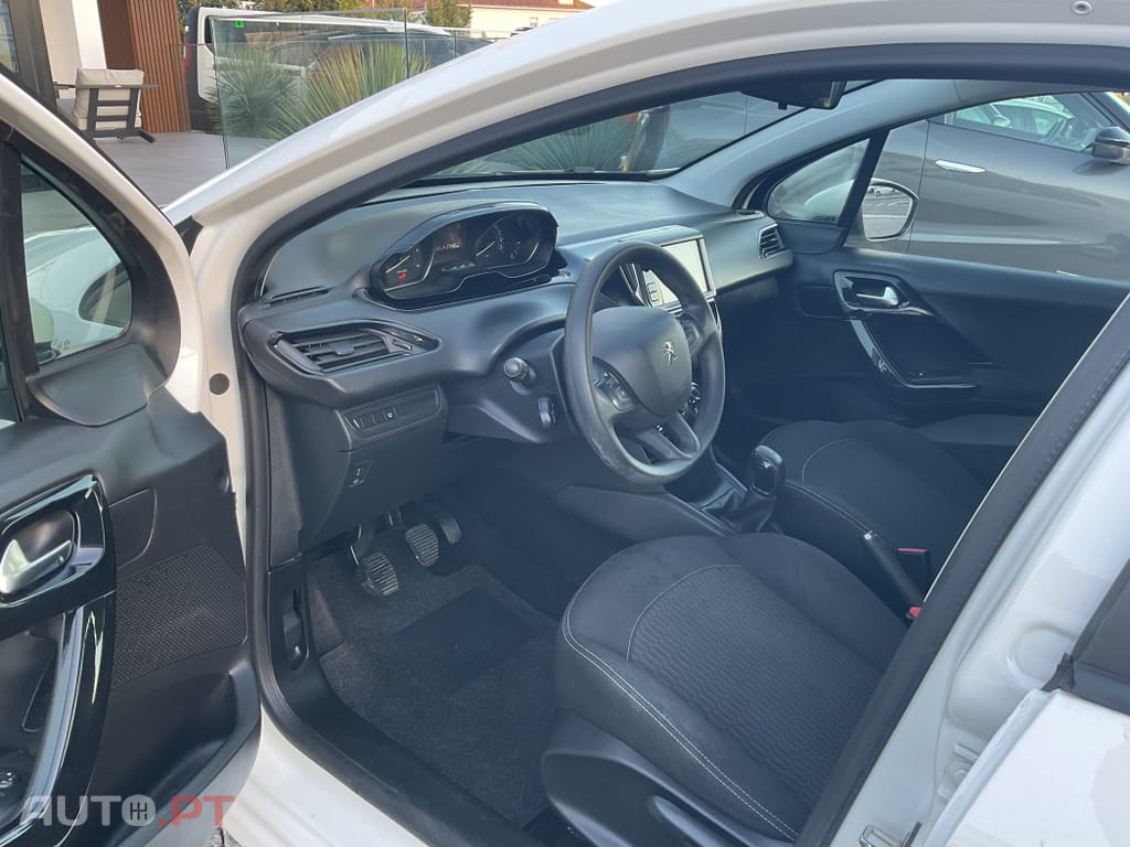 Peugeot 208 1.6 BlueHDi Active