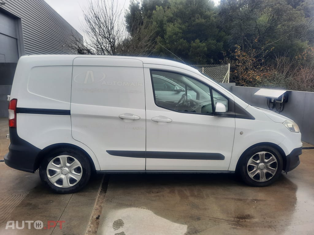 Ford Transit Courier