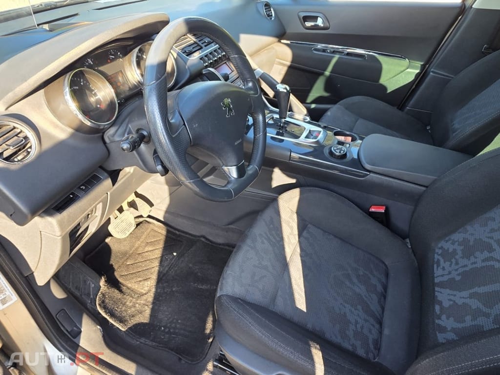 Peugeot 3008 1.6 HDi Executive CMP6