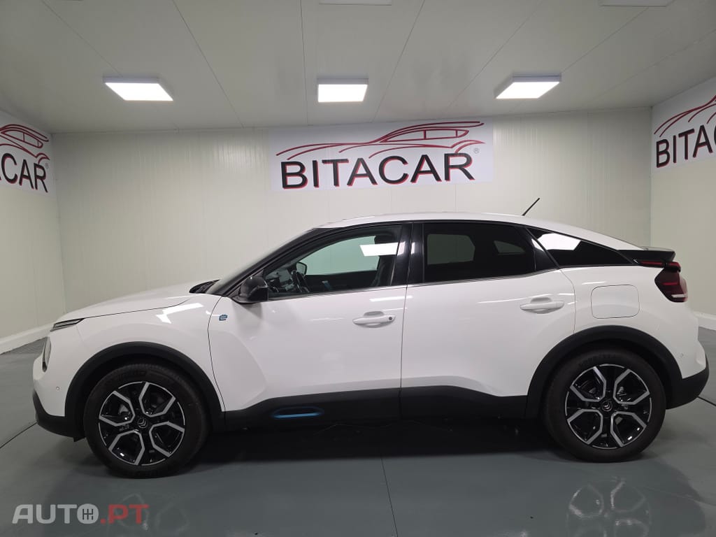 Citroën e-C4 50 kWh Shine — fotografia 11