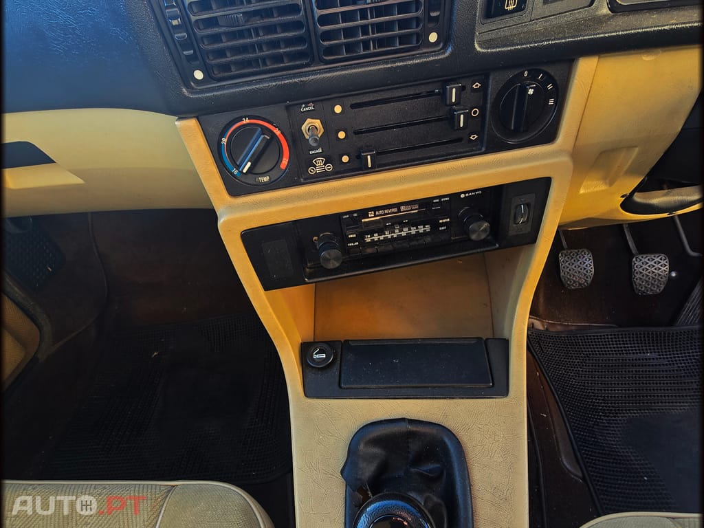 BMW 518 i E12