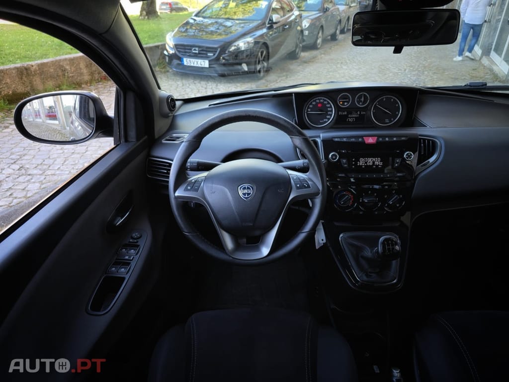 Lancia Ypsilon 1.3 M-jet S&S Platinum