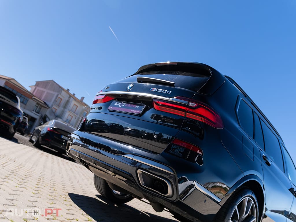 BMW X7 M50d