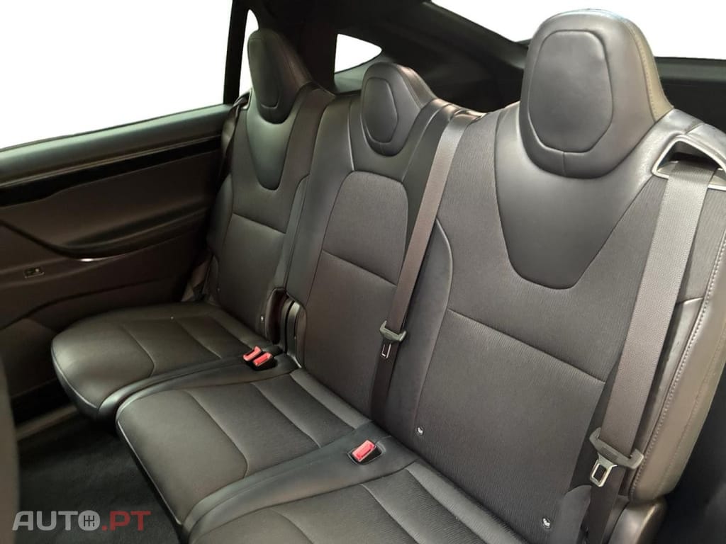 Tesla Model X 75D Dual Motor