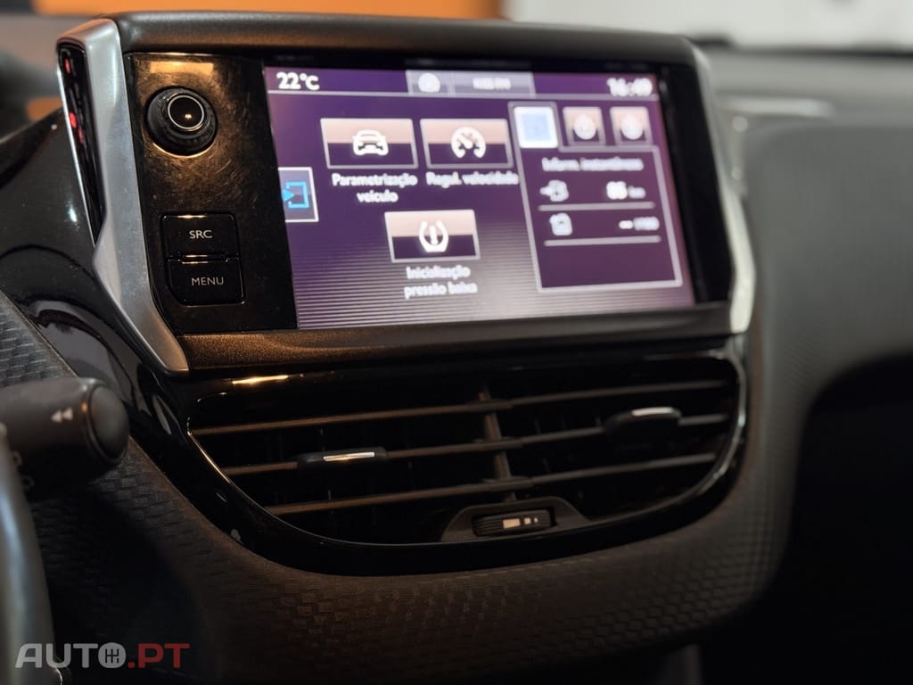 Peugeot 2008 1.2 PureTech Style