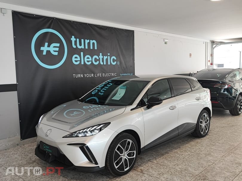 MG MG4 64 kWh Luxury