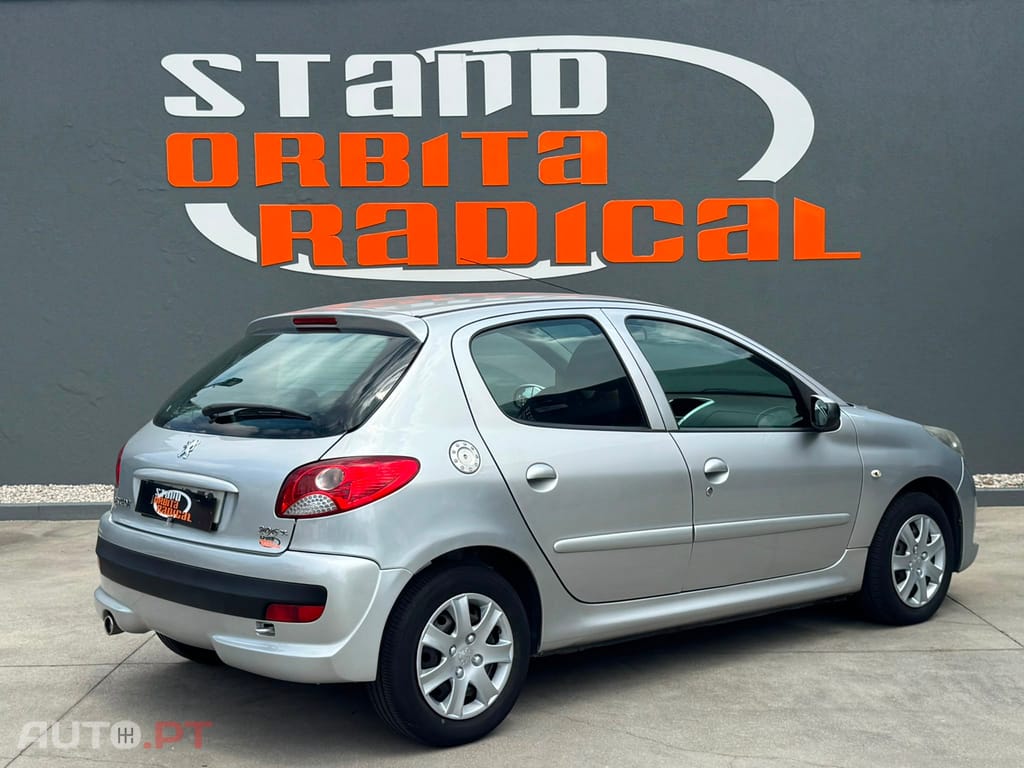 Peugeot 206 1.1 Trendy — fotografia 4