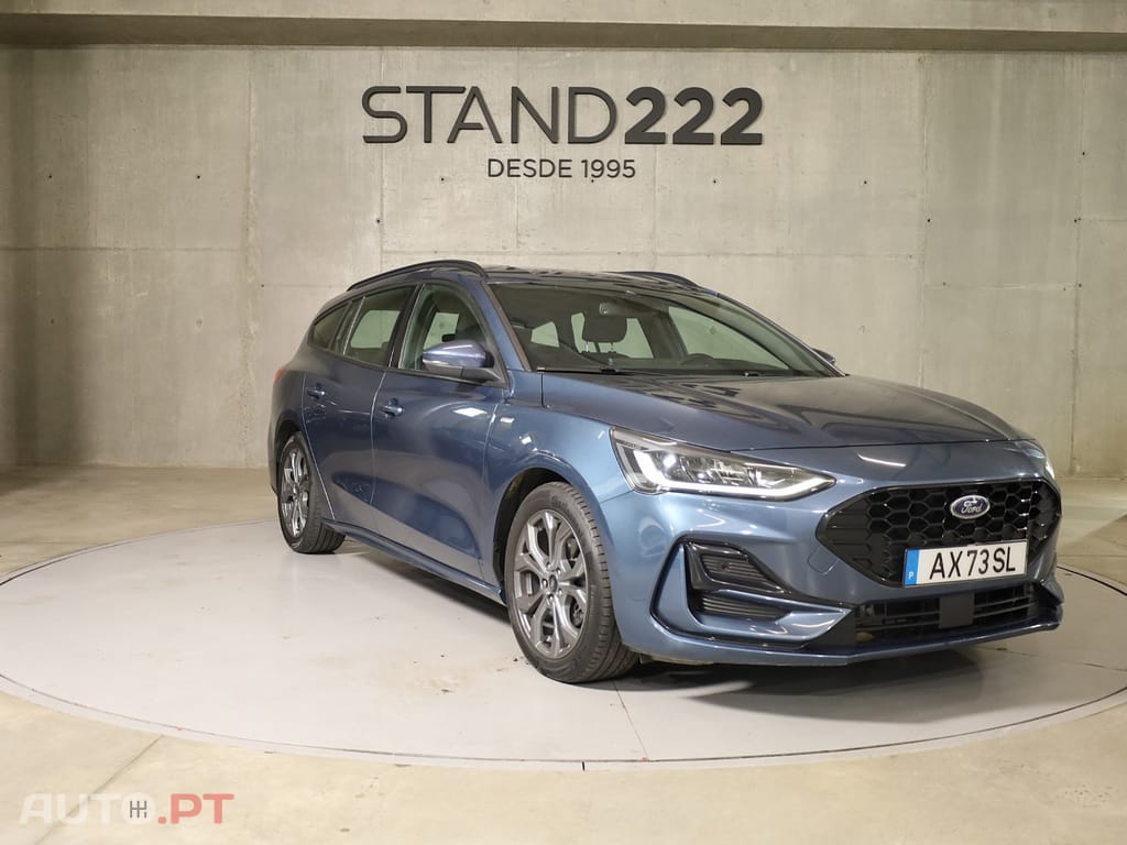 Ford Focus SW 1.0 EcoBoost MHEV ST-Line Aut — fotografia 3