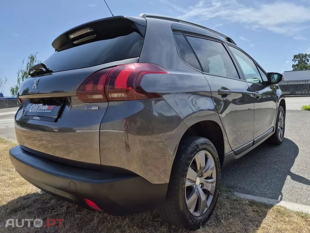 Peugeot 2008 1.2 PureTech Style