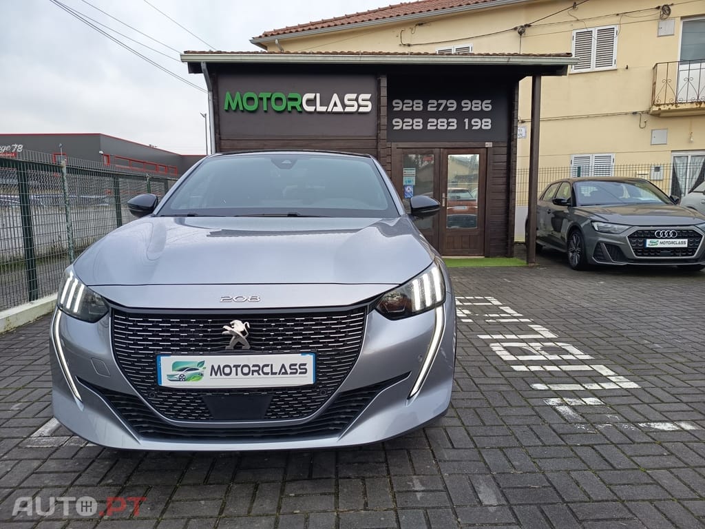 Peugeot E-208 50 kWh GT Pack