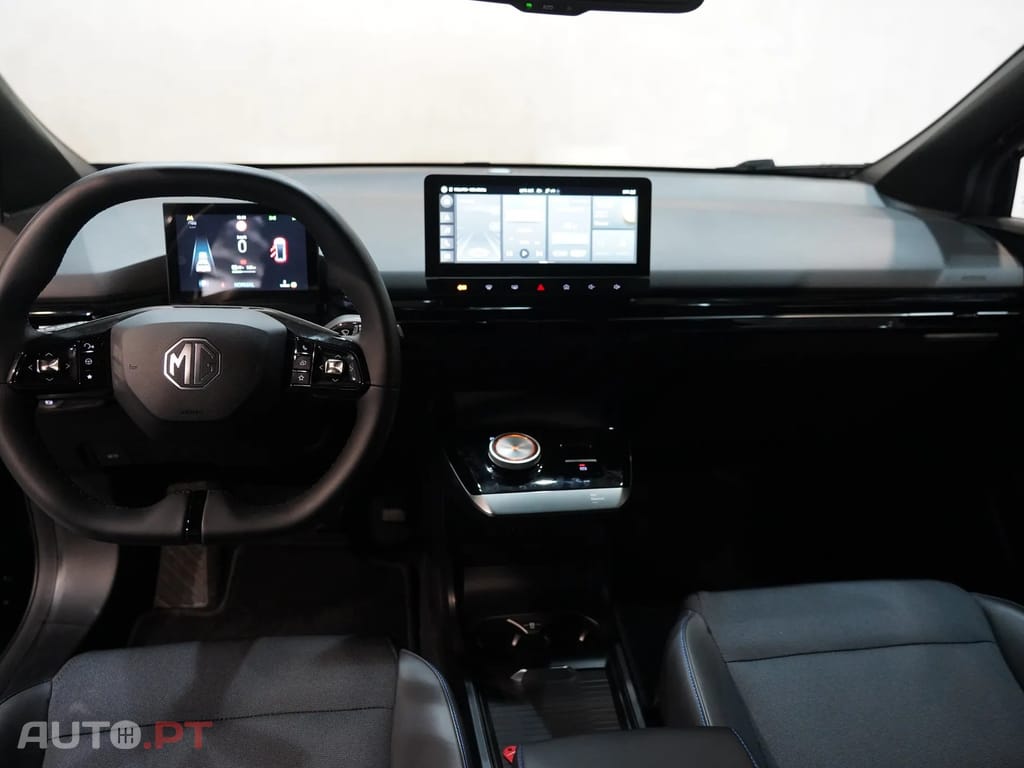 MG MG4 64 kWh Luxury