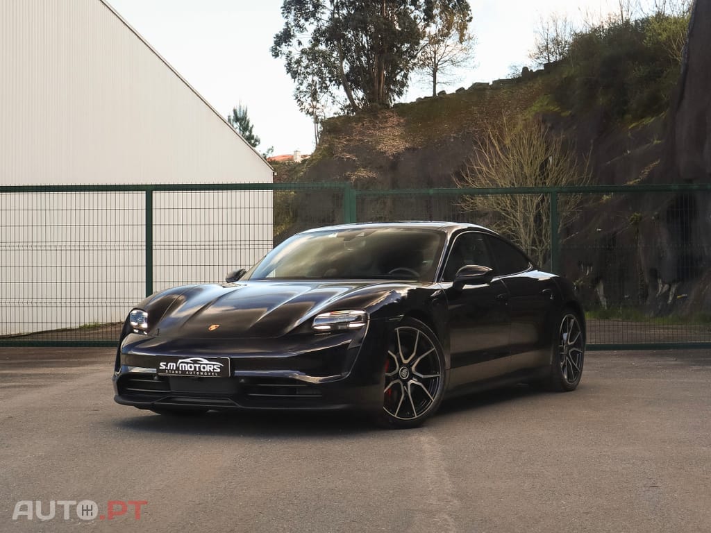 Porsche Taycan 4S