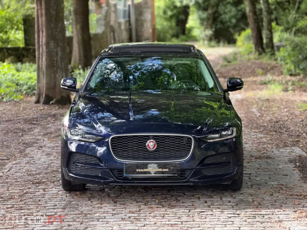 Jaguar XE 2.0 D R-Dynamic S