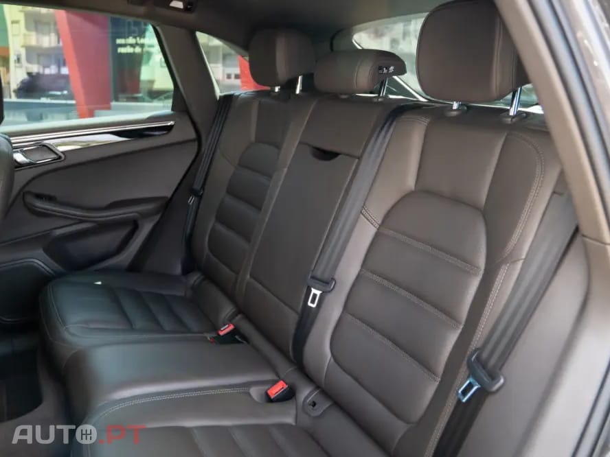 Porsche Macan S