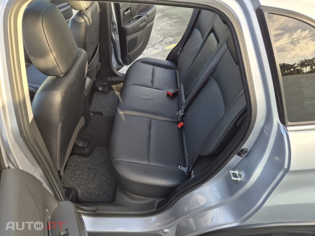 Mitsubishi ASX 1.6 DI-D Intense Black Edition