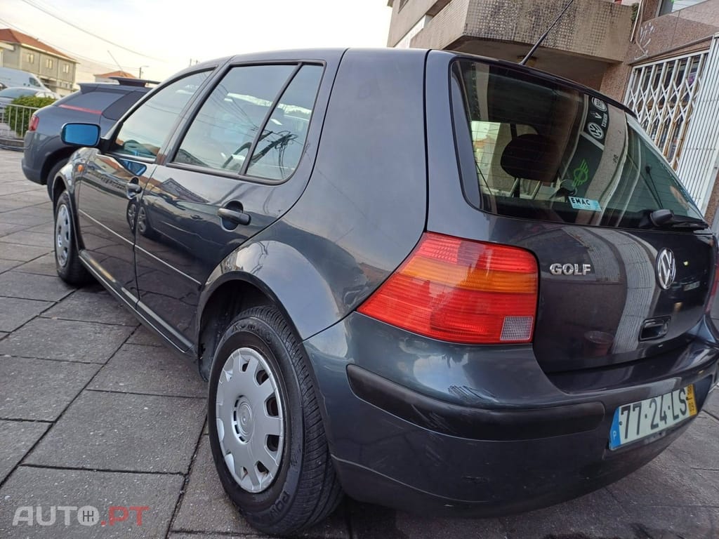 Volkswagen Golf 1.4i Confortline
